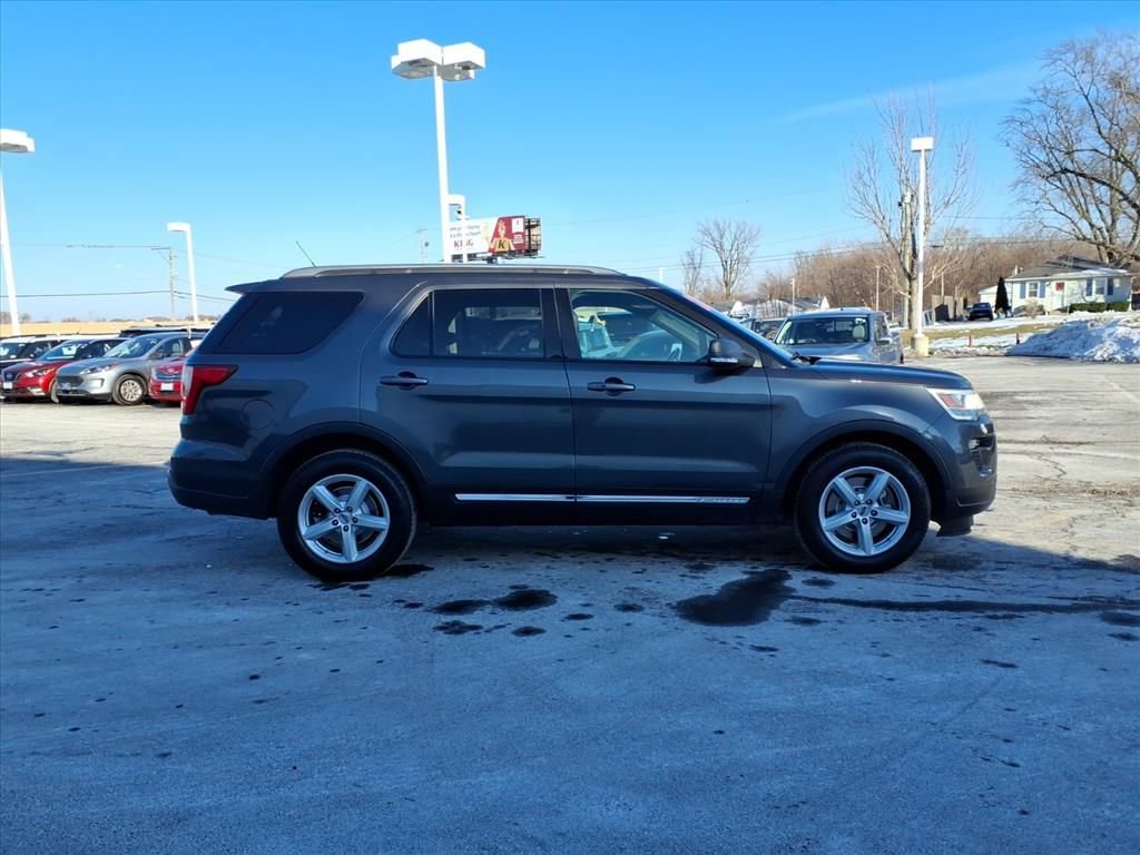 Certified 2019 Ford Explorer XLT w/ Equipment Group 202A image 8