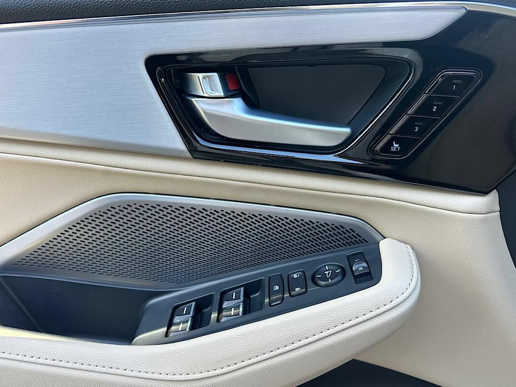 New 2026 Acura MDX SH-AWD image 10