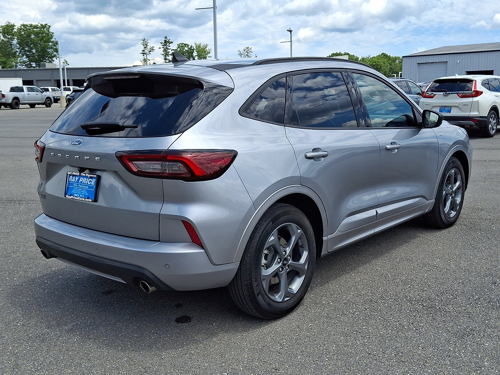 Used 2024 Ford Escape ST-Line w/ Tech Pack #1 FWD image 6