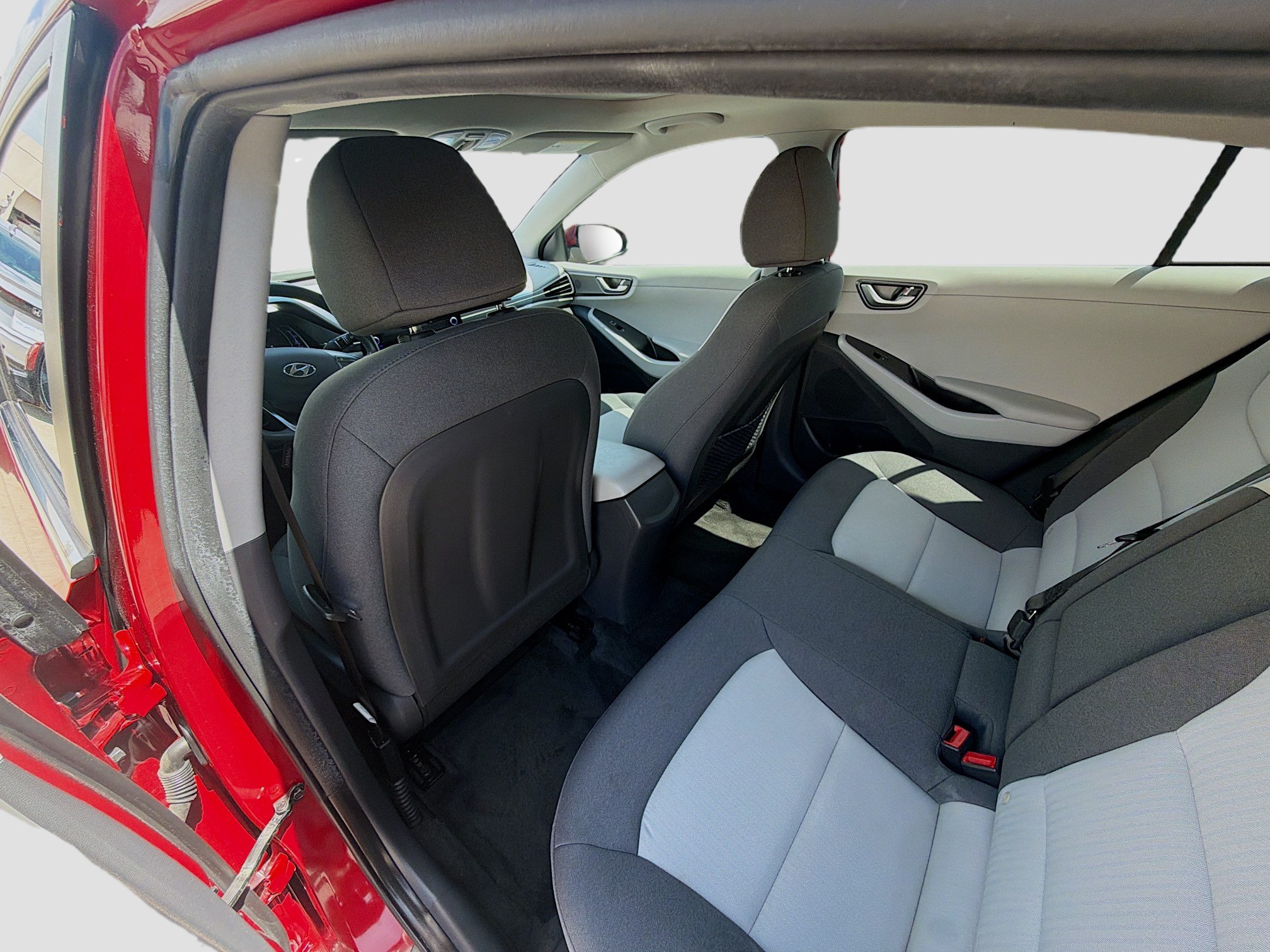 Used 2020 Hyundai Ioniq SEL FWD image 21