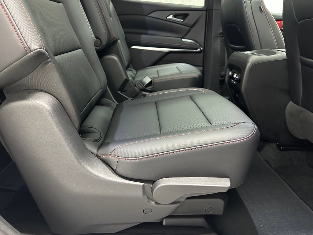 Used 2025 Chevrolet Traverse Z71 w/ Driver Confidence Package AWD/4WD image 50
