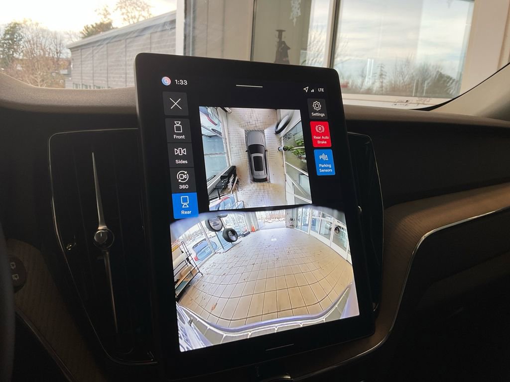 New 2026 Volvo XC60 B5 Plus w/ Protection Package Premier image 27