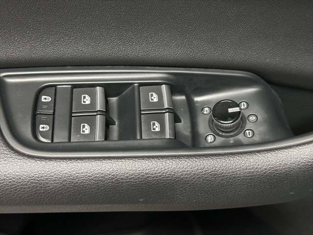 Used 2023 Audi Q8 Premium w/ Convenience Package AWD/4WD image 18