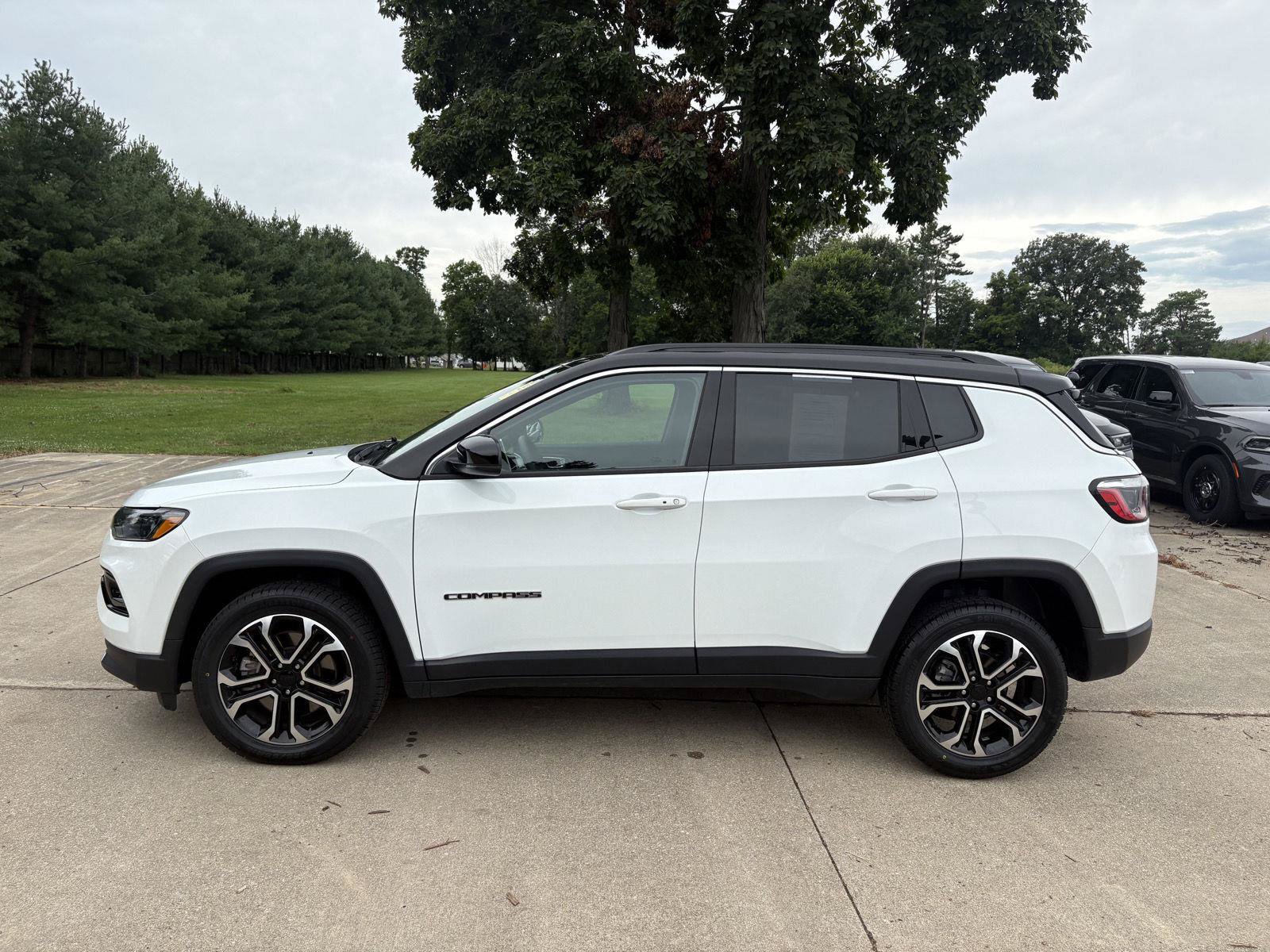 Used 2023 Jeep Compass Limited AWD/4WD image 20