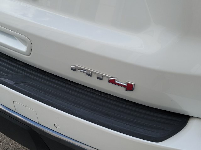 Used 2022 GMC Yukon AT4 w/ Technology Package AWD/4WD image 7