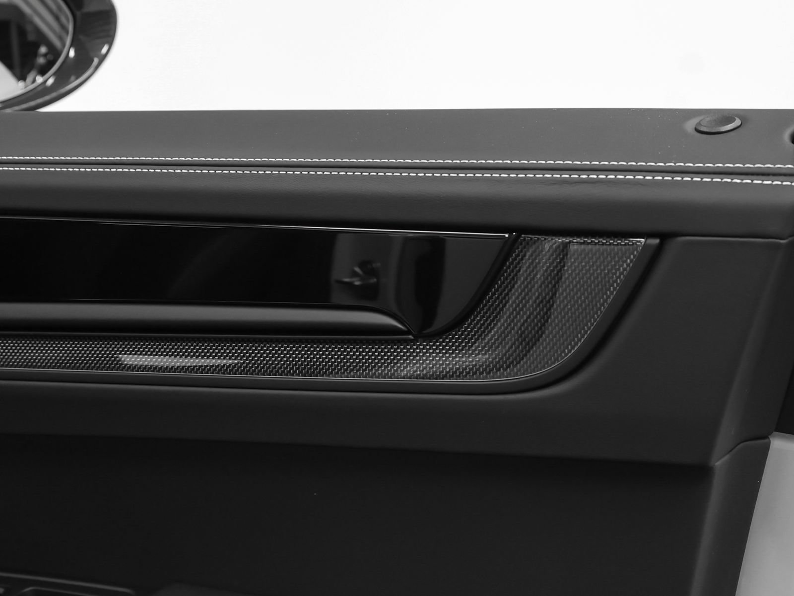 Certified 2025 Porsche Cayenne Turbo GT AWD/4WD image 35