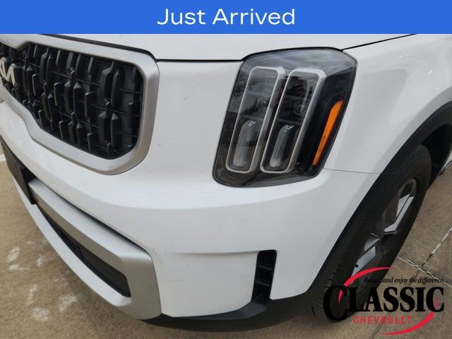 Used 2025 Kia Telluride LX image 15