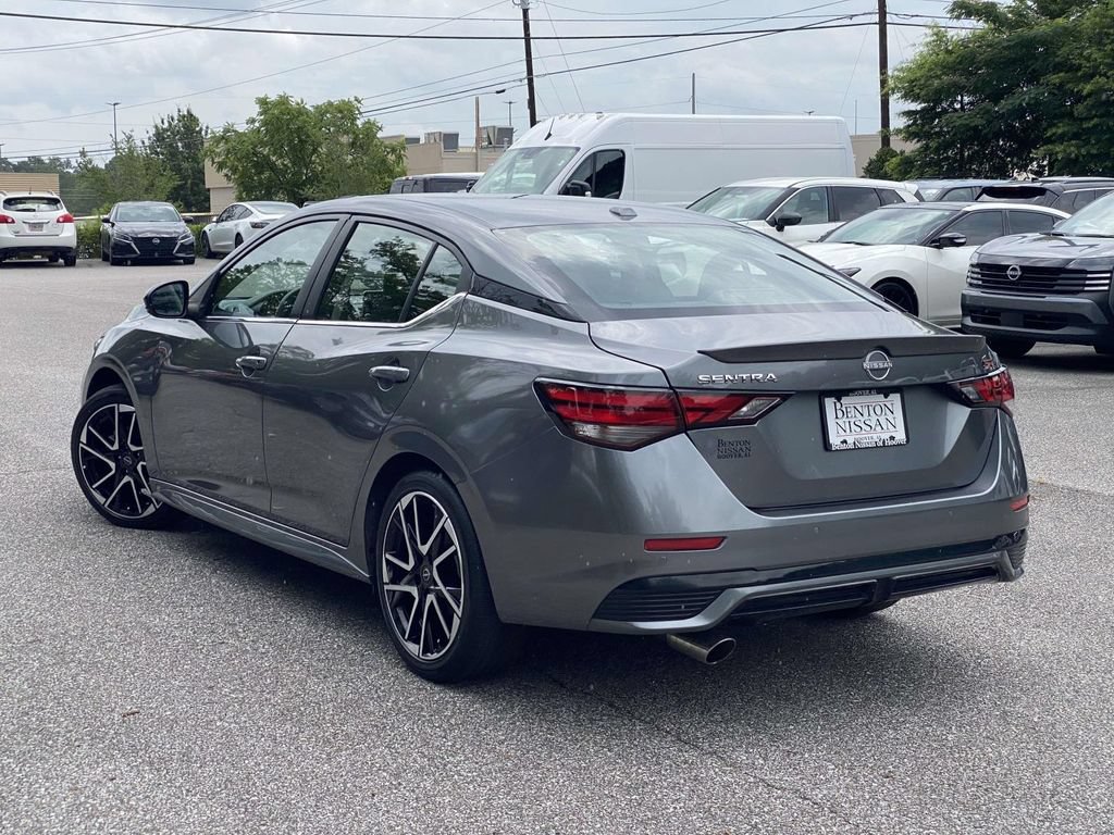 Used 2025 Nissan Sentra SR FWD image 5