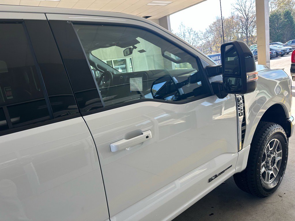 New 2026 Ford F250 Lariat w/ FX4 Off-Road Package image 11