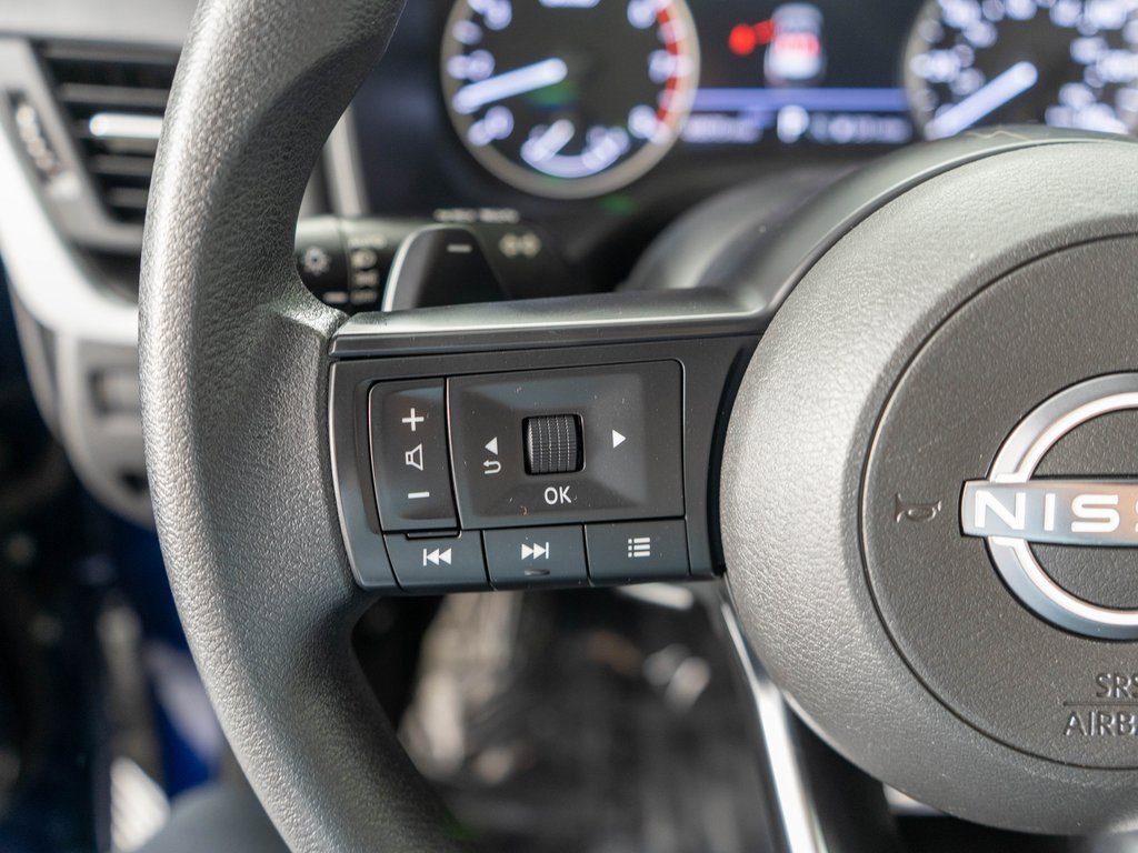 Used 2024 Nissan Rogue SV image 15