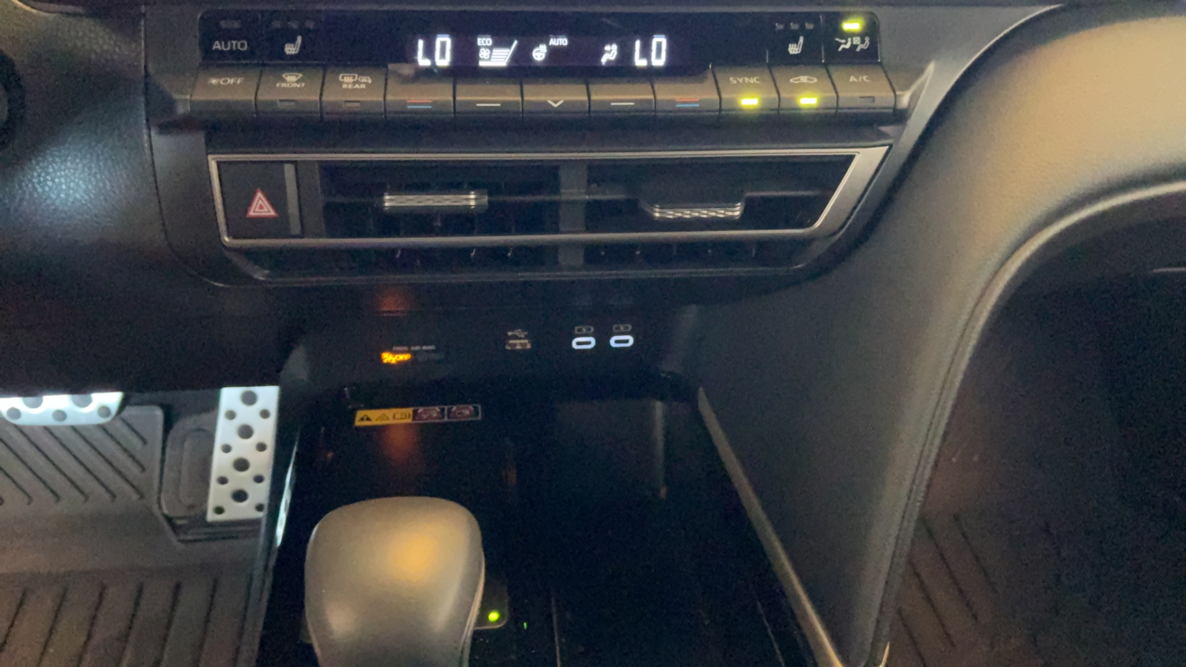 Used 2026 Toyota Camry XSE FWD image 15