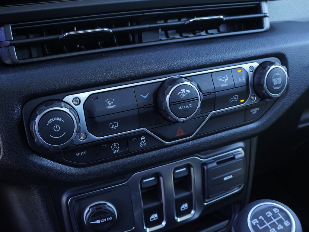 New 2026 Jeep Wrangler Sport AWD/4WD image 18