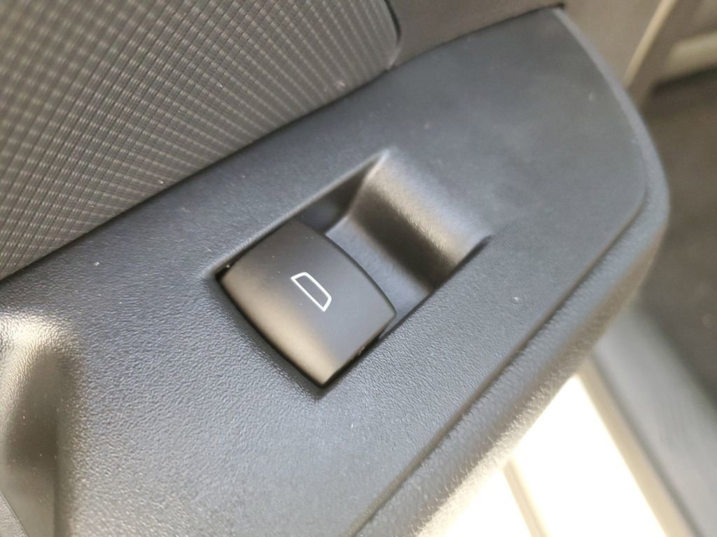 New 2026 Chevrolet Equinox EV LT image 16