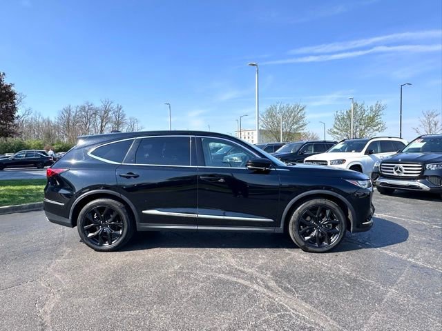 Used 2022 Acura MDX SH-AWD w/ Technology Package image 9