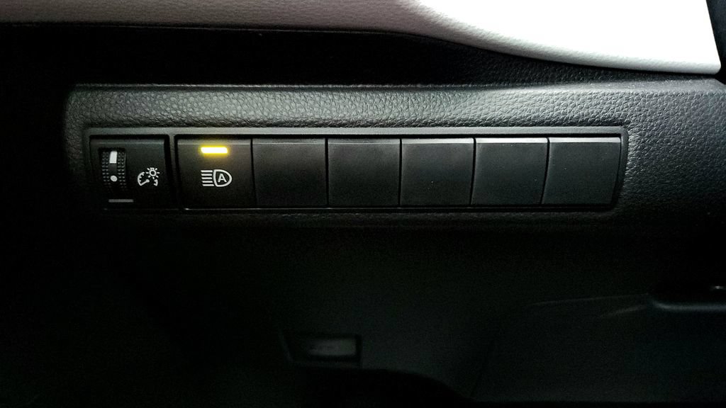 Used 2026 Toyota Corolla XSE FWD image 32