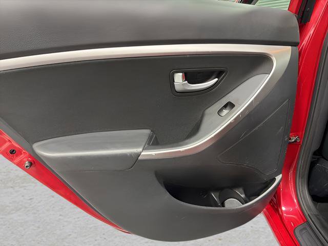 Used 2015 Hyundai Elantra GT FWD image 25
