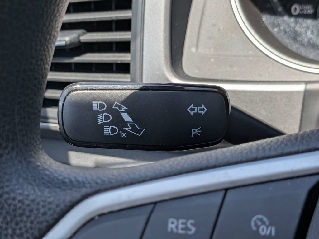 Used 2021 Volkswagen Atlas S FWD image 37
