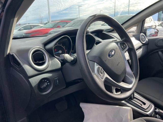Used 2017 Ford Fiesta SE image 9