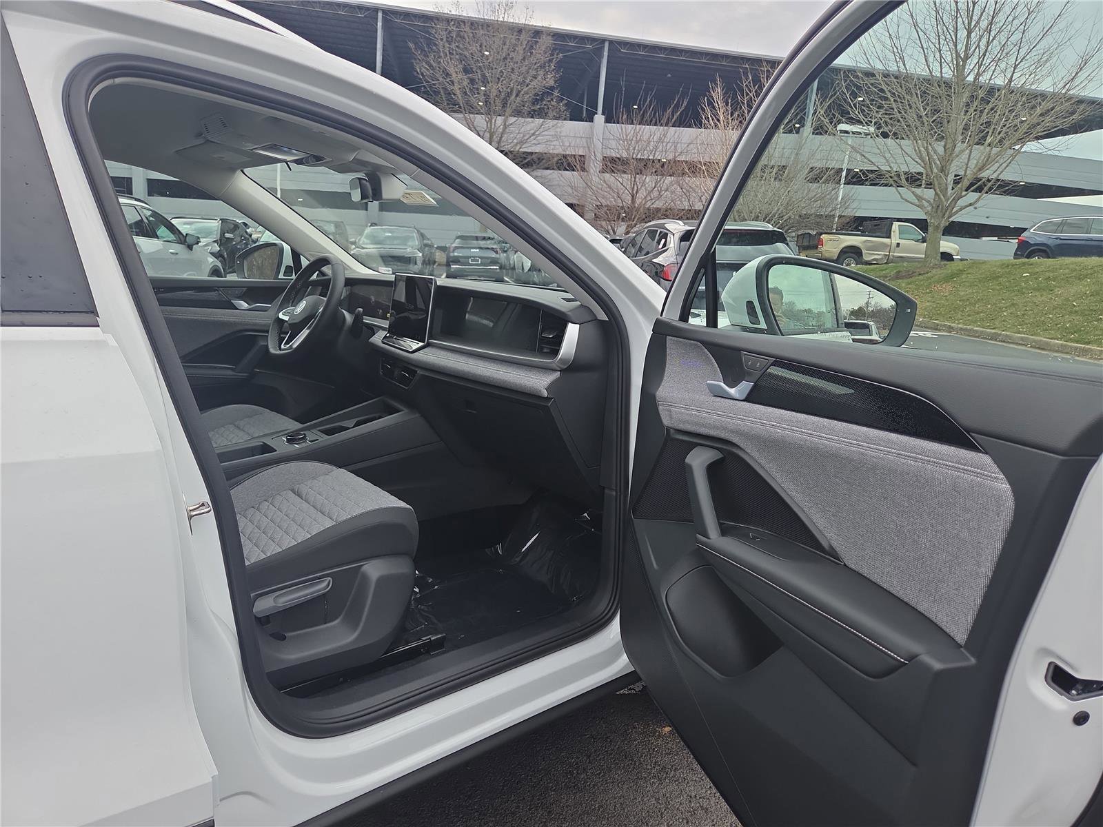 New 2026 Volkswagen Tiguan S image 25