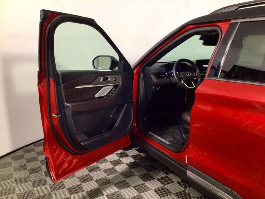 New 2026 Ford Explorer Platinum w/ LUX Leather Package image 16