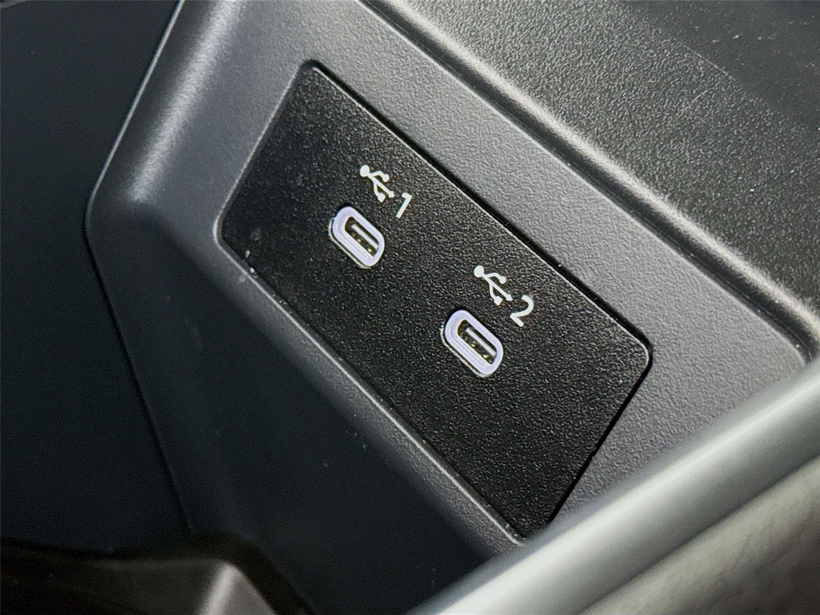 Used 2025 Nissan Armada SL w/ Captain's Chari Seat Package image 17