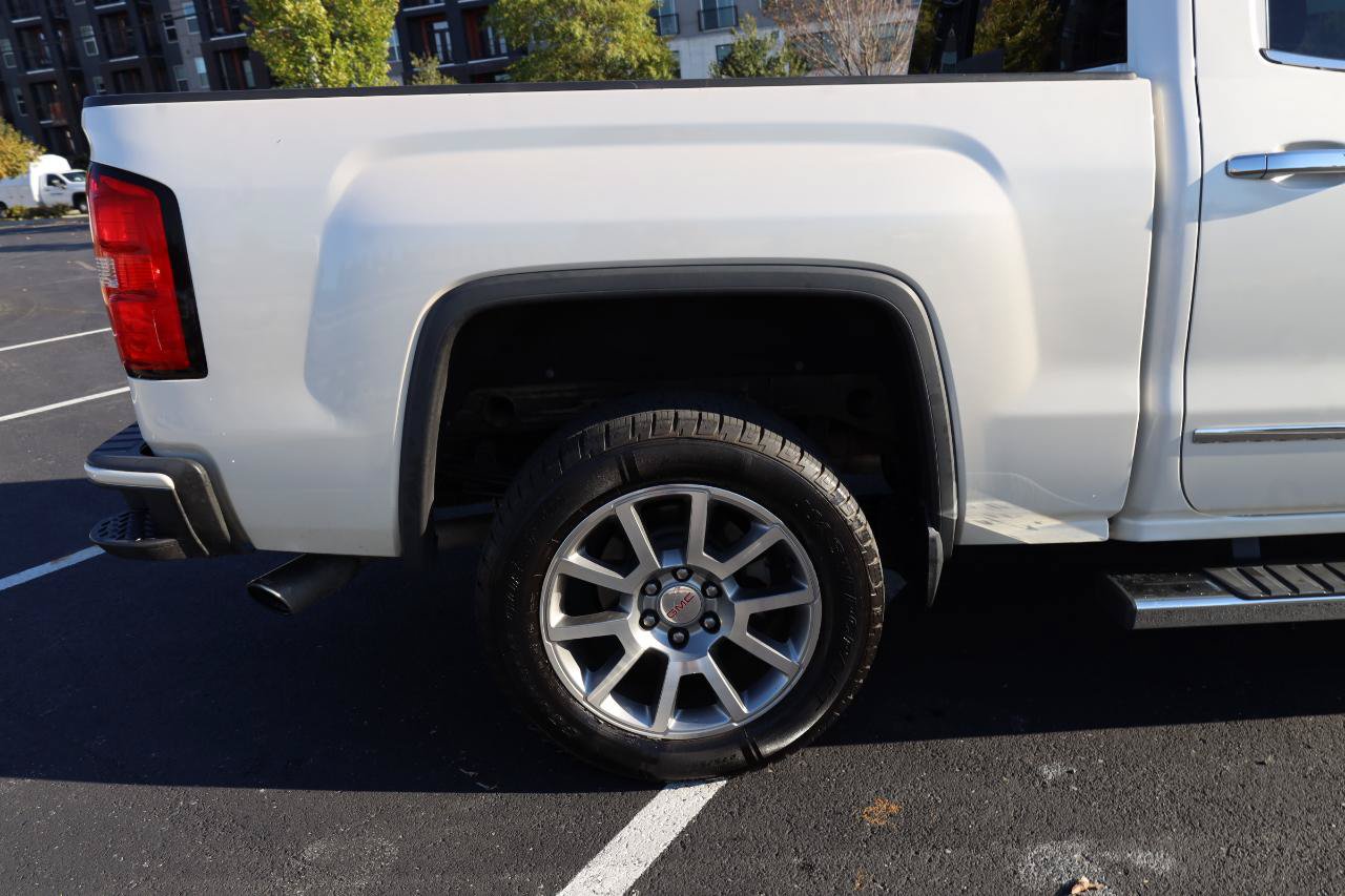 Used 2015 GMC Sierra 1500 Denali w/ Driver Alert Package AWD/4WD image 19