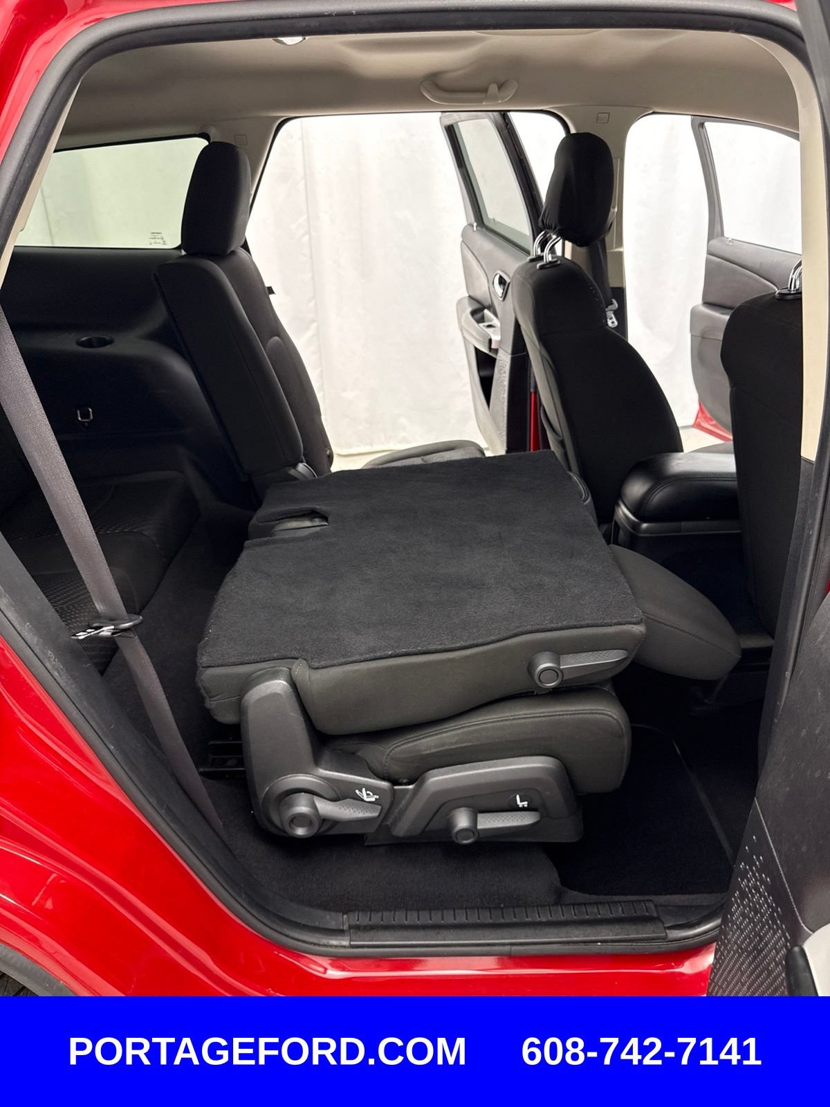 Used 2019 Dodge Journey SE FWD image 37