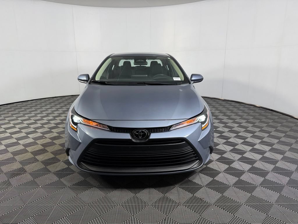 Used 2026 Toyota Corolla LE FWD image 3