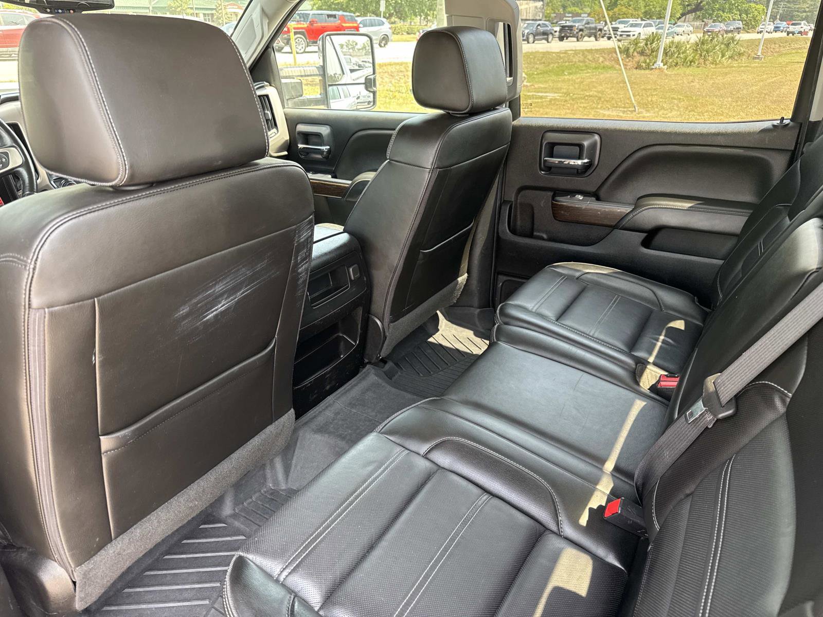 Used 2018 GMC Sierra 2500 Denali w/ Duramax Plus Package AWD/4WD image 18