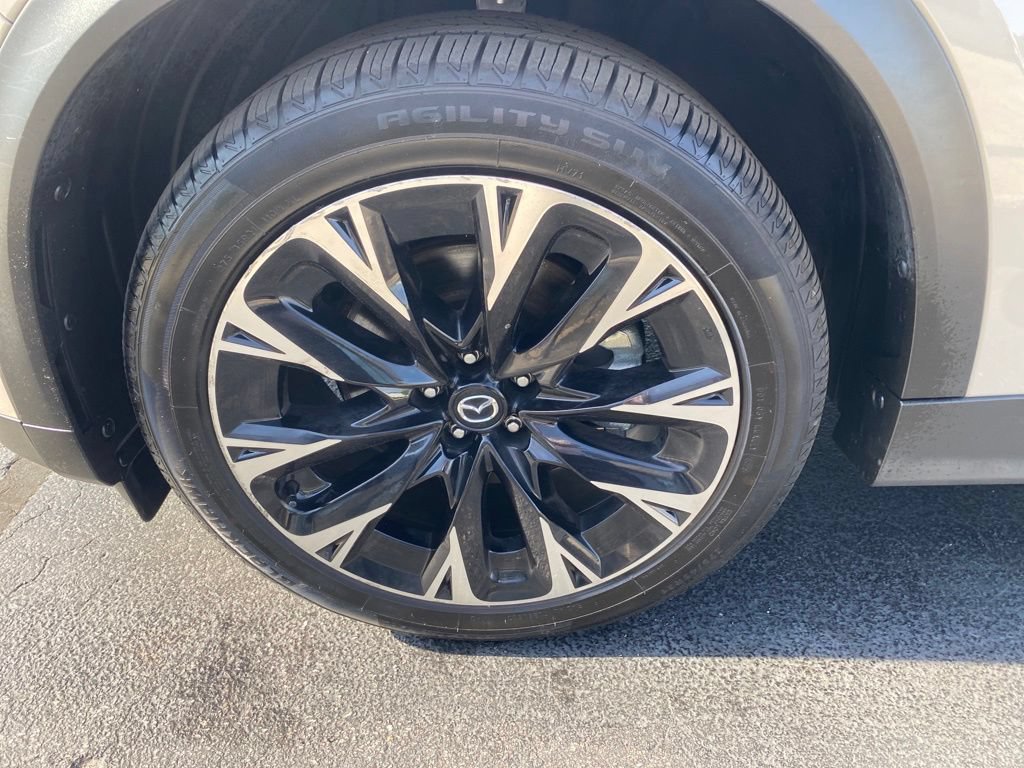 Certified 2024 MAZDA CX-90 Plug-In Hybrid w/ Premium Plus AWD/4WD image 34