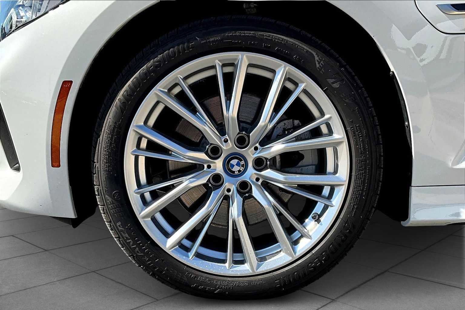 Used 2023 BMW 330e xDrive w/ Premium Package image 10