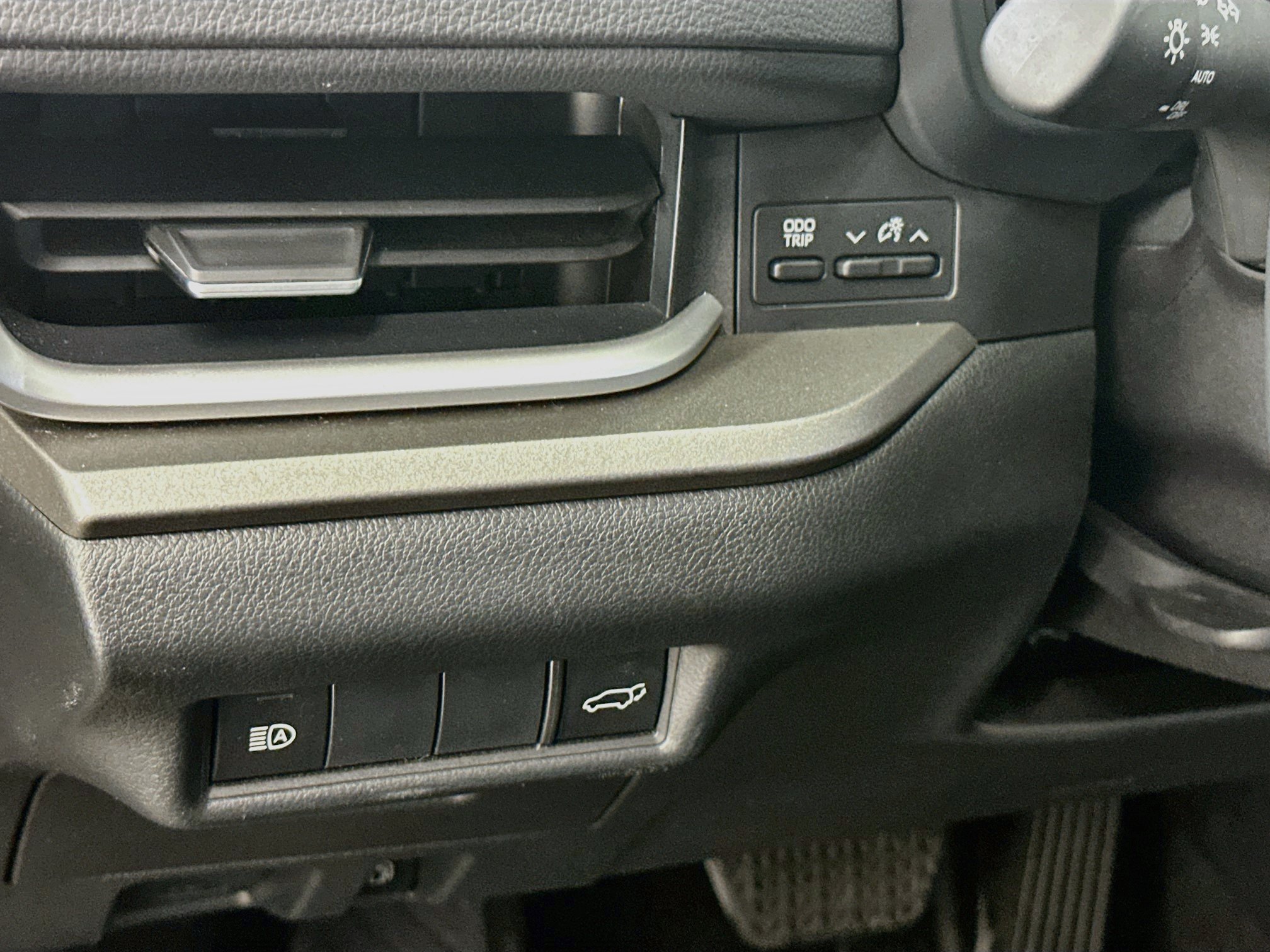 Used 2025 Toyota Grand Highlander AWD image 17