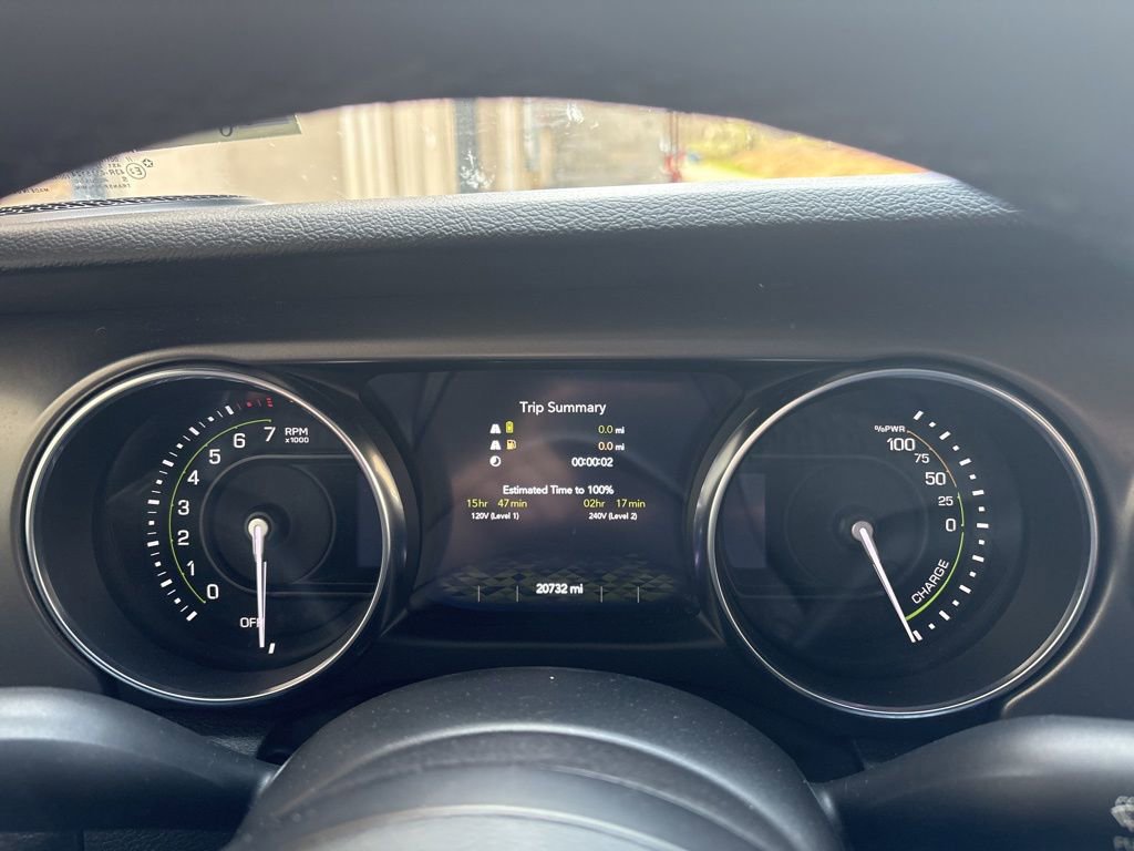 Used 2023 Jeep Wrangler Unlimited image 15