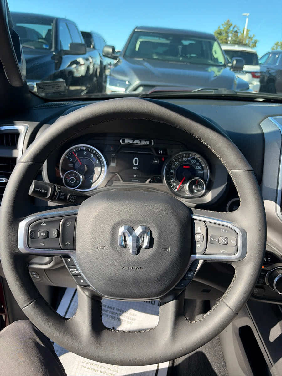 Used 2025 RAM 1500 Big Horn AWD/4WD image 21