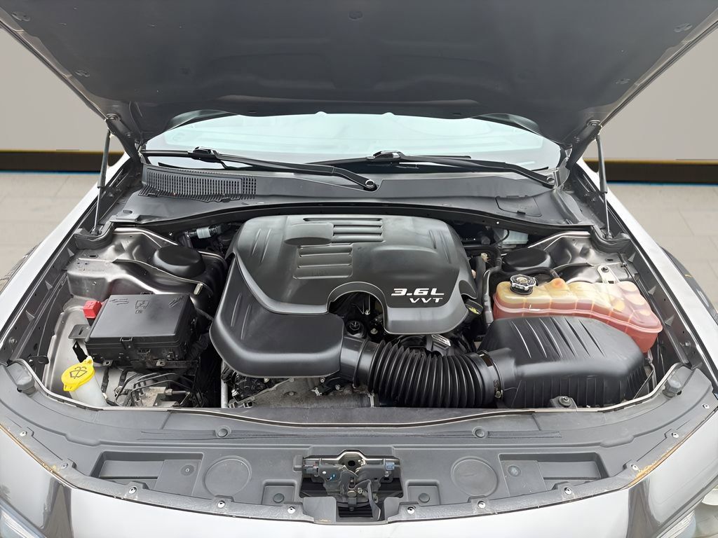 Used 2017 Chrysler 300 S RWD image 17