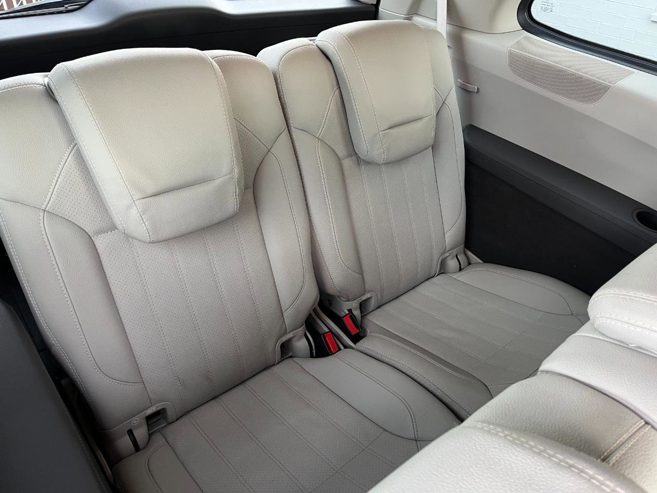 Used 2015 Mercedes-Benz GL 320 GL350 BlueTEC w/ Premium I Package image 24