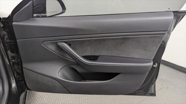Used 2018 Tesla Model 3 Long Range RWD image 21