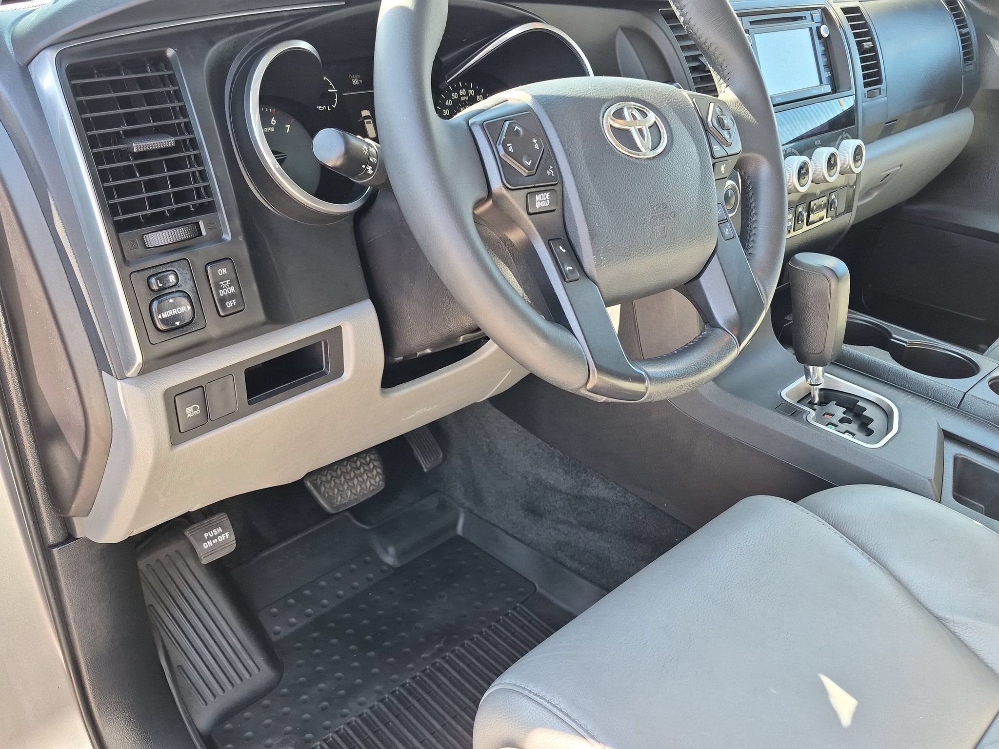 Used 2018 Toyota Sequoia SR5 w/ Premium Package AWD/4WD image 10