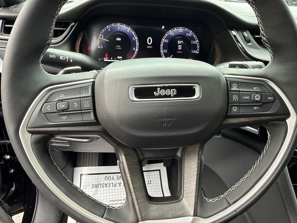 Used 2026 Jeep Grand Cherokee Limited AWD/4WD image 27