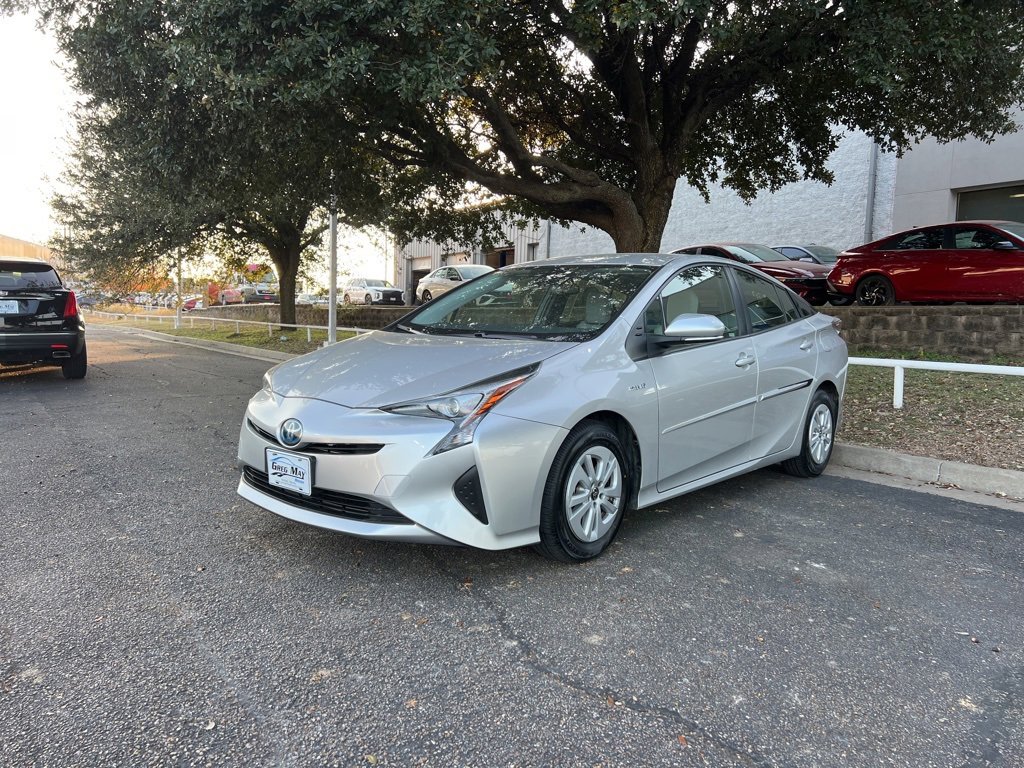 Used 2017 Toyota Prius Two image 3