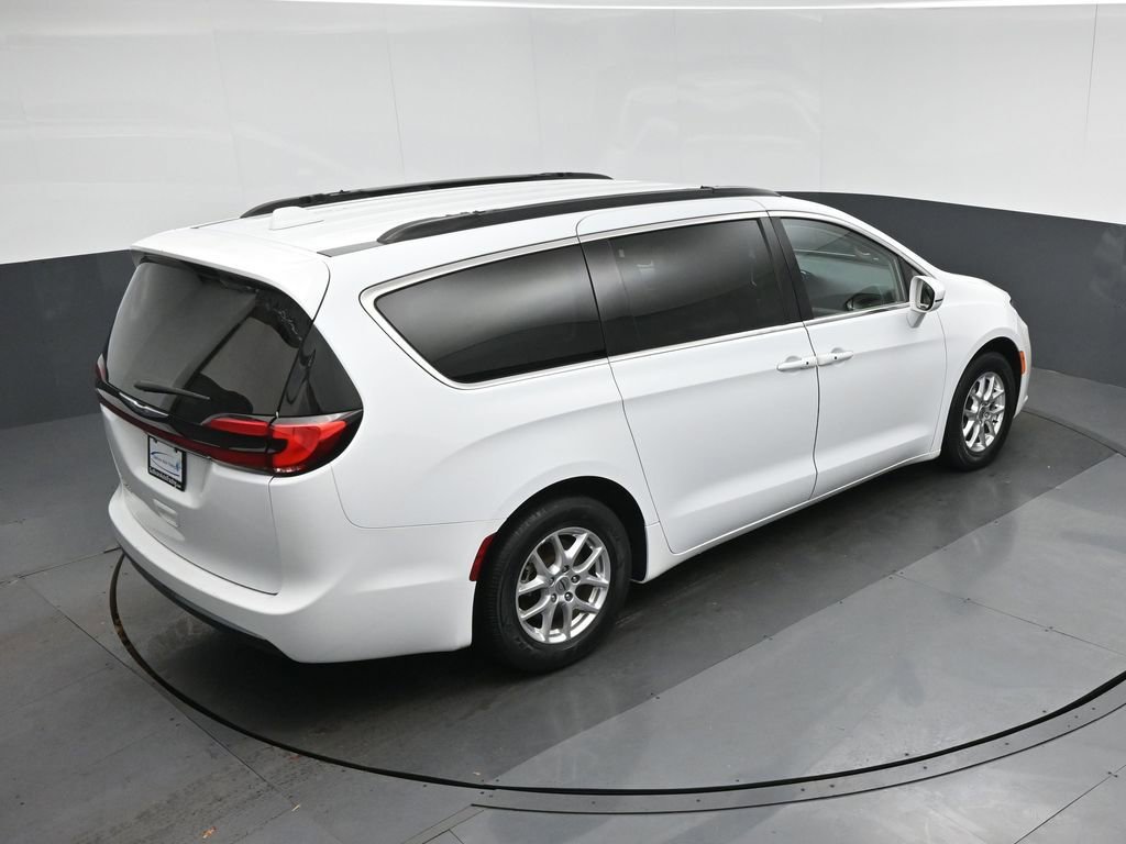 Used 2022 Chrysler Pacifica Touring-L image 77