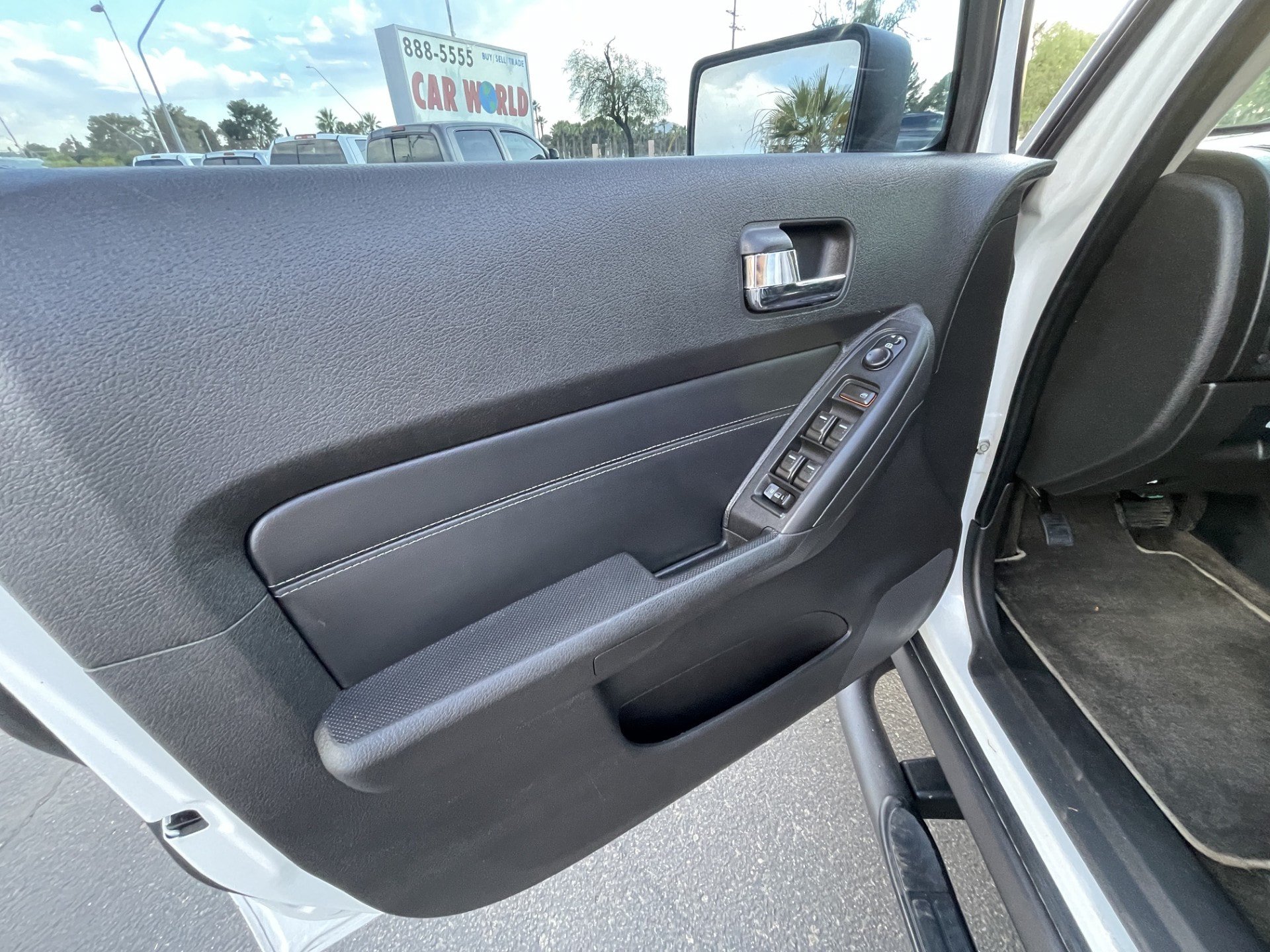 Used 2009 HUMMER H3 Luxury AWD/4WD image 14