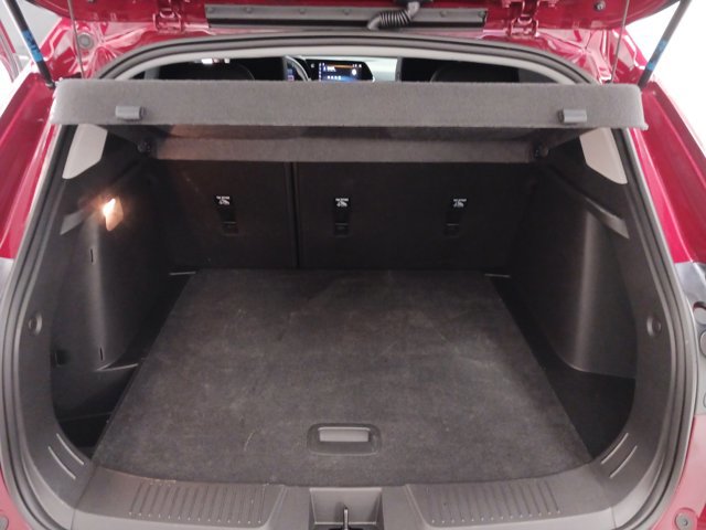 Used 2025 Chevrolet Trax LT w/ Driver Confidence Package image 26