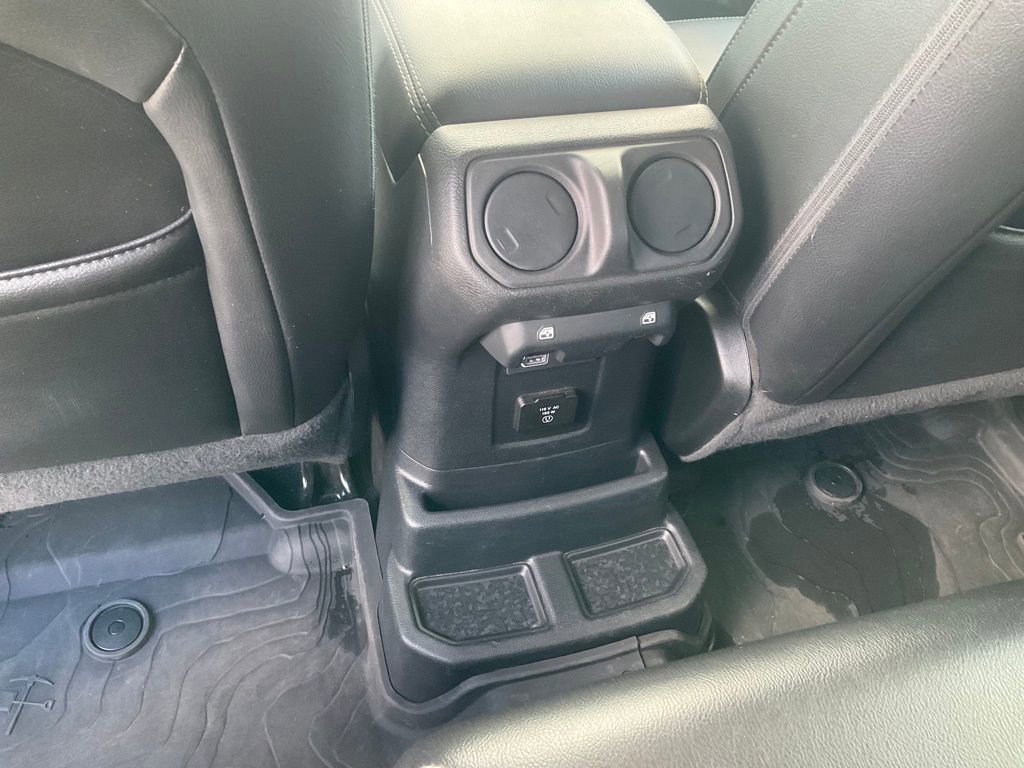 Used 2022 Jeep Wrangler Unlimited Sahara image 30