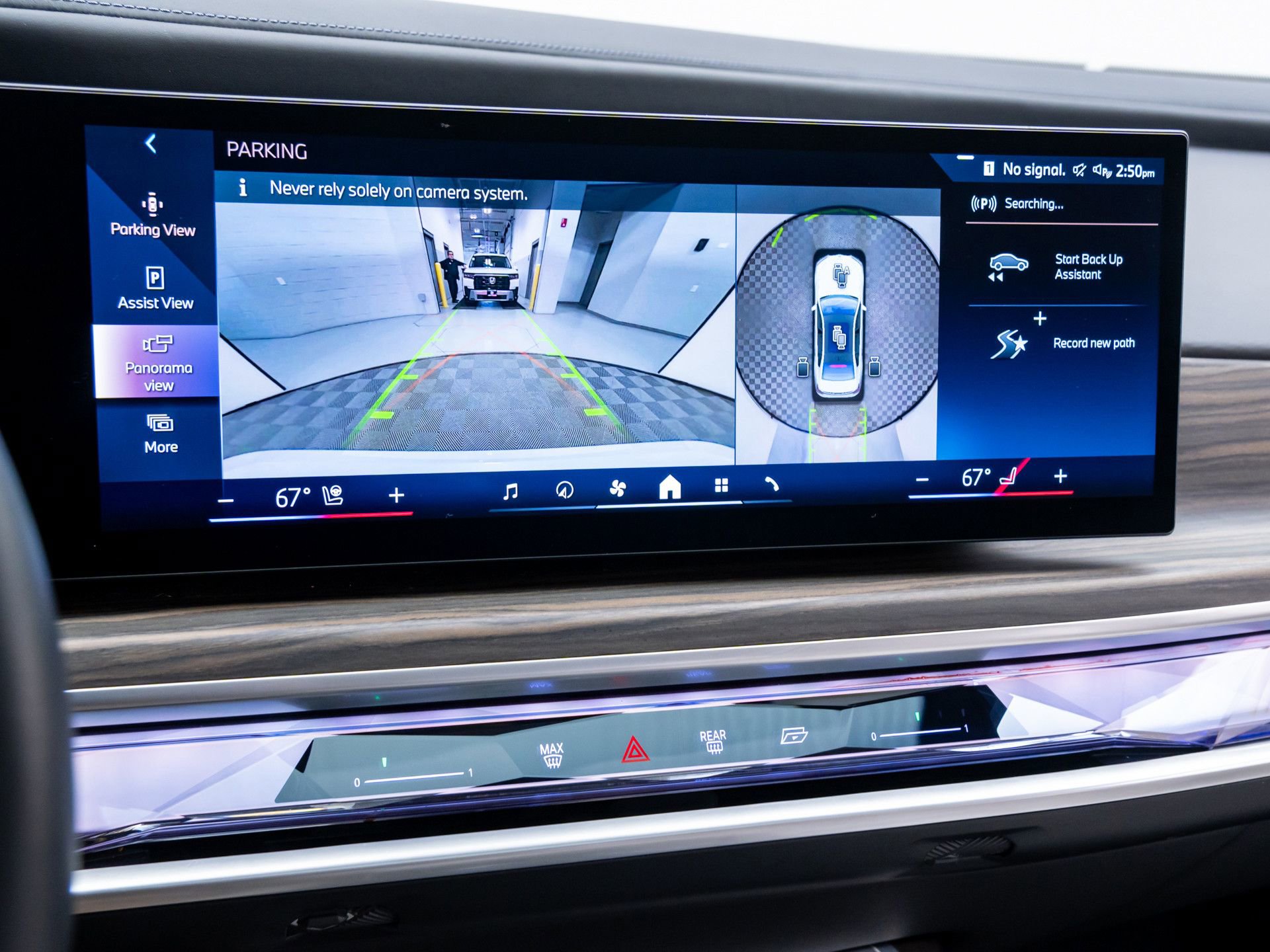 Certified 2024 BMW 760i xDrive image 25