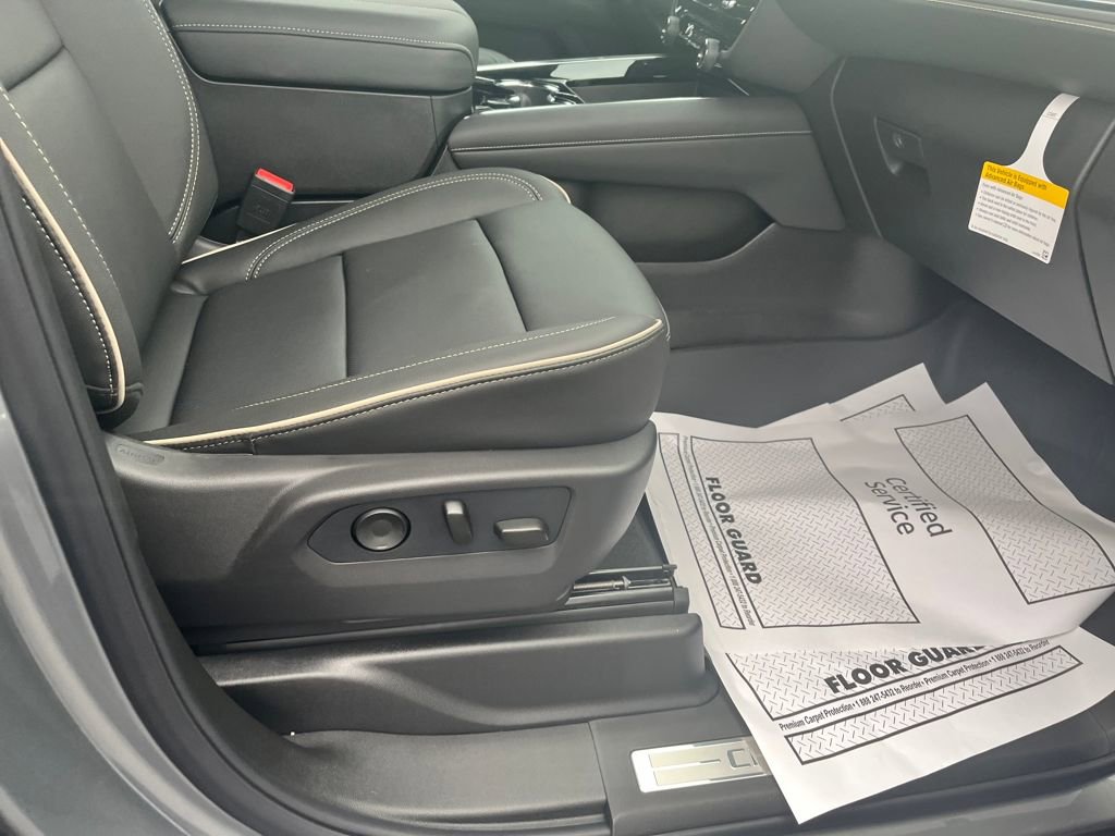 New 2026 Chevrolet Suburban Premier image 35