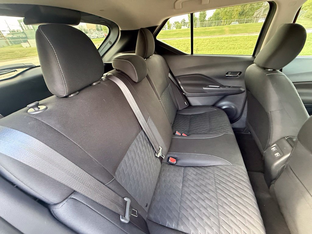 Used 2021 Nissan Kicks SV FWD image 32
