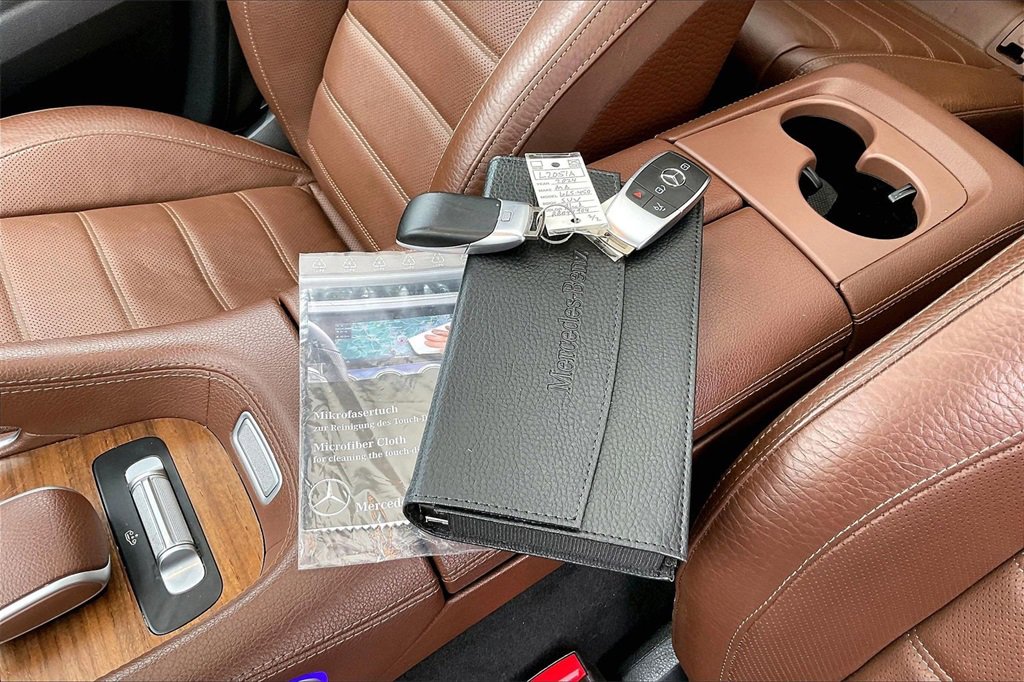 Used 2024 Mercedes-Benz GLS 450 4MATIC image 36