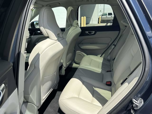 Used 2025 Volvo XC60 B5 Core w/ Climate Package AWD/4WD image 18