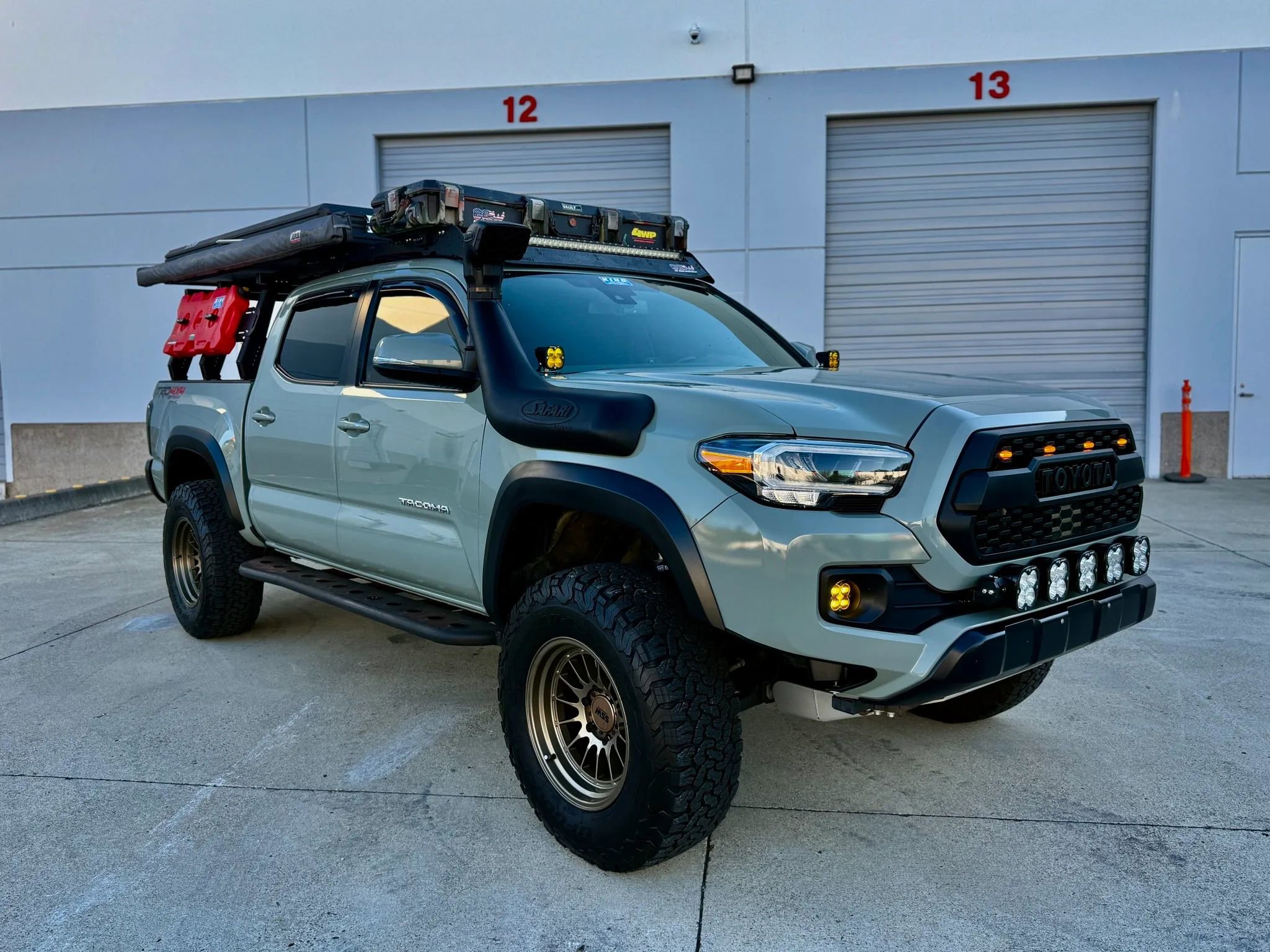 Used 2023 Toyota Tacoma TRD Off-Road AWD/4WD image 8